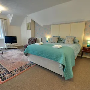 https://1-the-coach-house.bournemouth-hotels.org