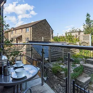 https://highfield-house-uk40407.yorkshirehotels.net