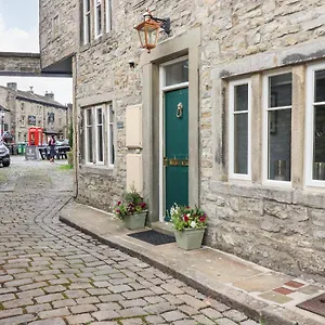 https://squint-skipton.yorkshirehotels.net