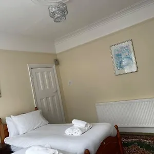 Stunning 1 Bedroom Apartment