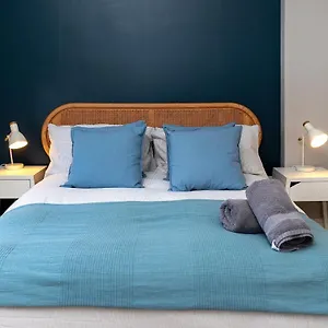 https://the-old-stables-southampton.bournemouth-hotels.org